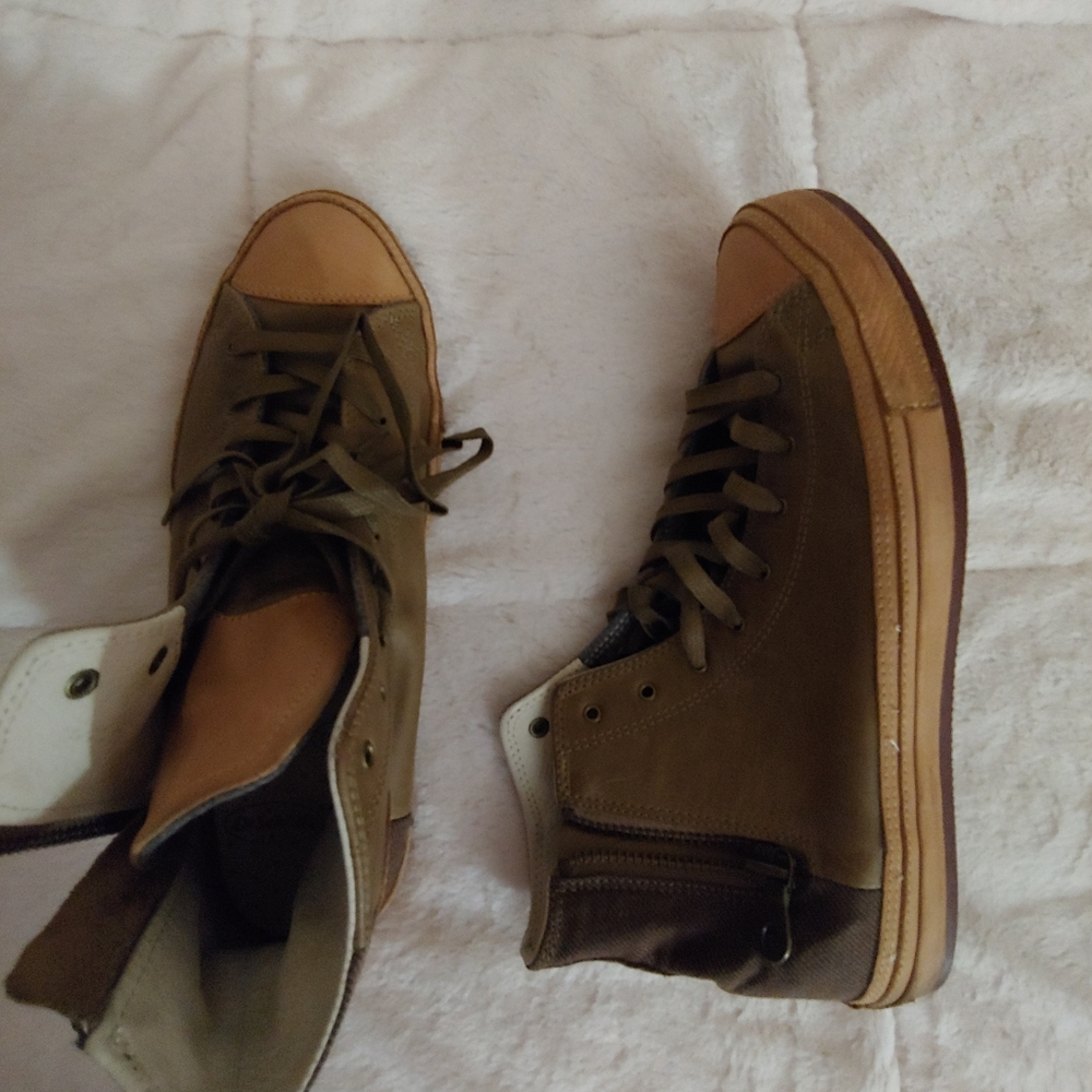 Men's Converse leather sneakers. Size 9.5 - Picture 4 of 16